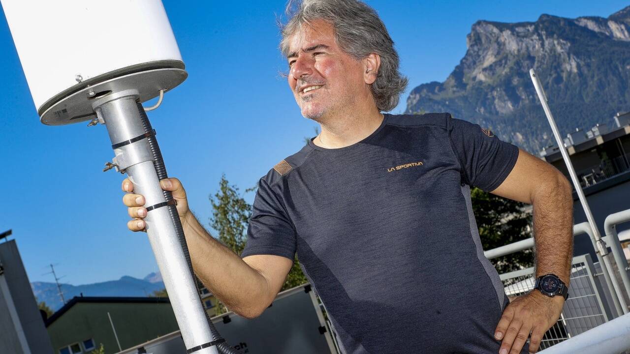 „Mit 1,33 Millionen Litern Heizöl könnte man bei einem angenommenen Jahresverbrauch von 1000 Litern nicht weniger als 1300 Haushalte, also einen größeren Ort, ein Jahr lang beheizen“, sagt Alexander Kranabetter von der Umweltabteilung des Landes. „Mit 1,33 Millionen Litern Heizöl könnte man bei einem angenommenen Jahresverbrauch von 1000 Litern nicht weniger als 1300 Haushalte, also einen größeren Ort, ein Jahr lang beheizen“, sagt Alexander Kranabetter von der Umweltabteilung des Landes.