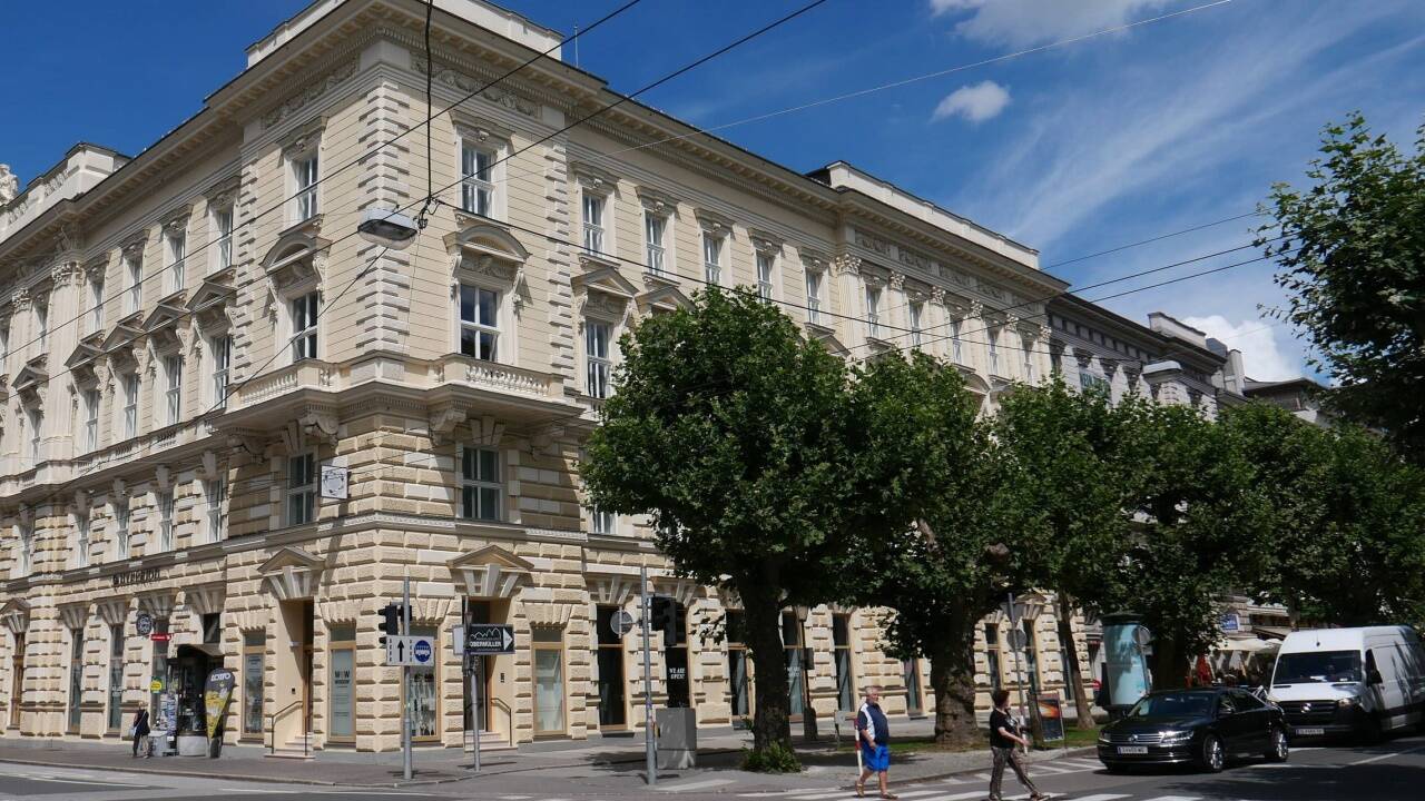 Das Faberhaus an der Ecke Rainerstraße/Franz-Josef-Straße.  