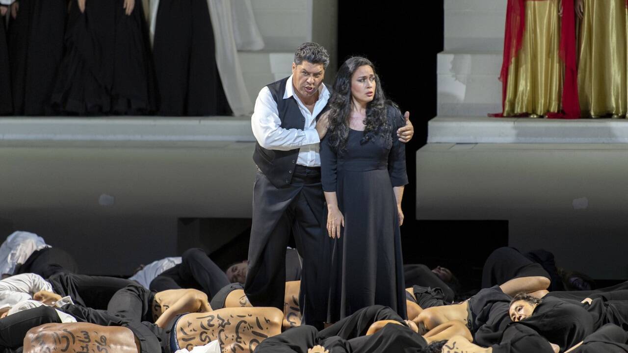 Luca Salsi (Amonasro), Elena Stikhina (Aida), Konzertvereinigung Wiener Staatsopernchor 