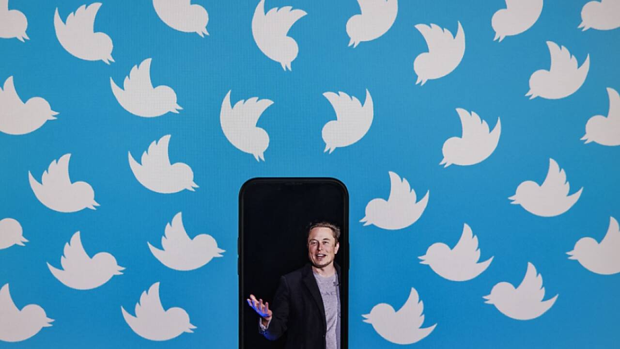 Flatterhaft: Elon Musk verwirrt weiter mit Tweets zu Twitter-Übernahme 