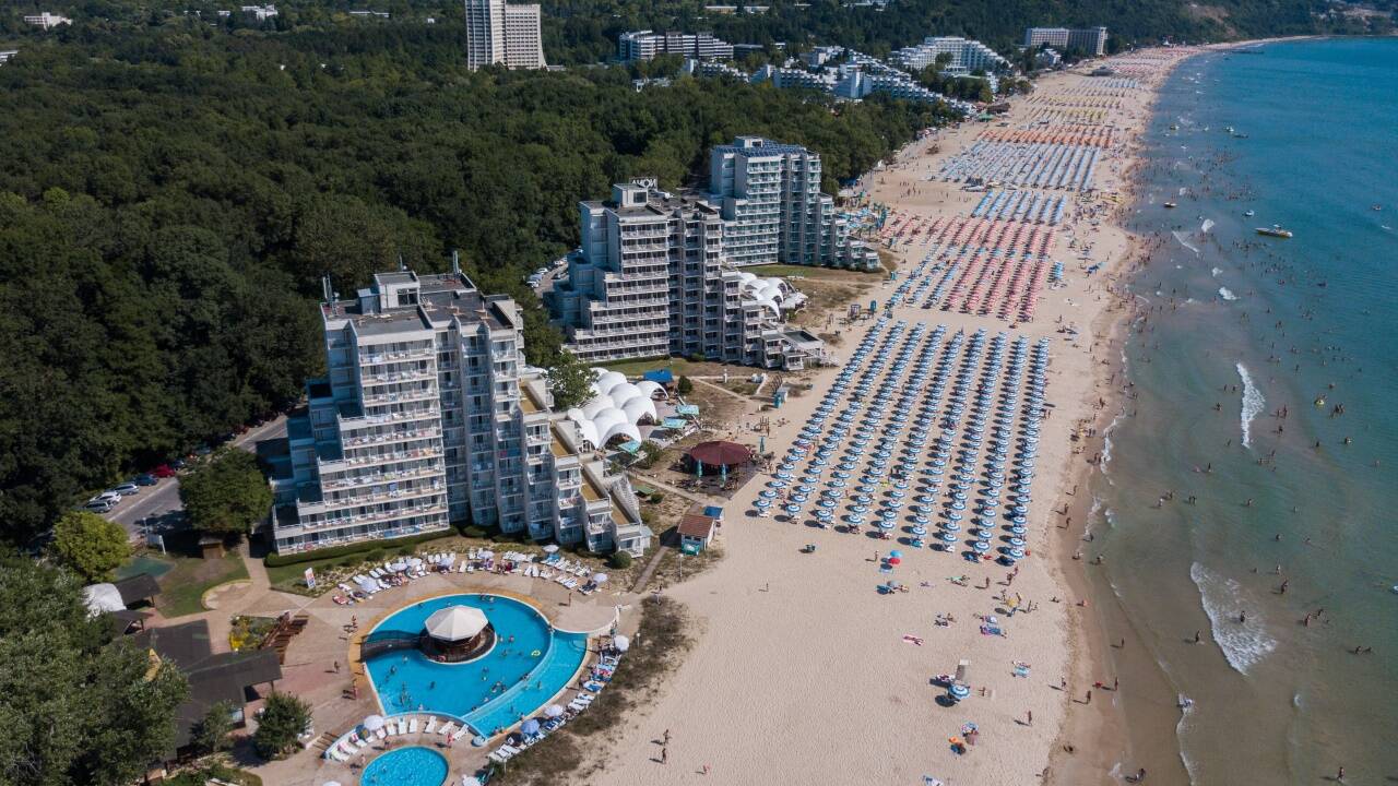 Das Seebad Albena war vor Krieg und Pandemie ein beliebter Ferienort, wo sich im Sommer Touristen aus Bulgarien, Russland, der Ukraine, Rumänien, Deutschland und anderen Ländern Ost- und Westeuropas begegneten.  