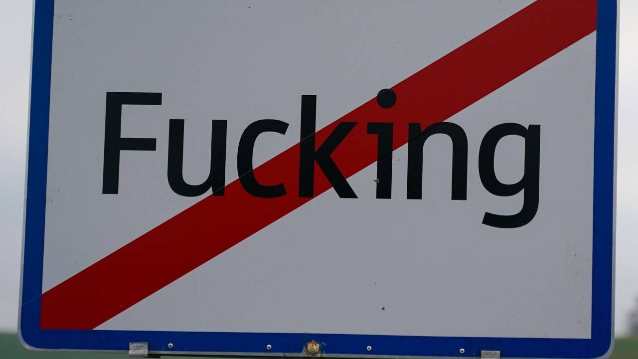 Nicht nur anstößige Ortsnamen werden entfernt. Viele Menschen wollen ihren Nachnamen ändern, weil er Nachteile mit sich bringt. 