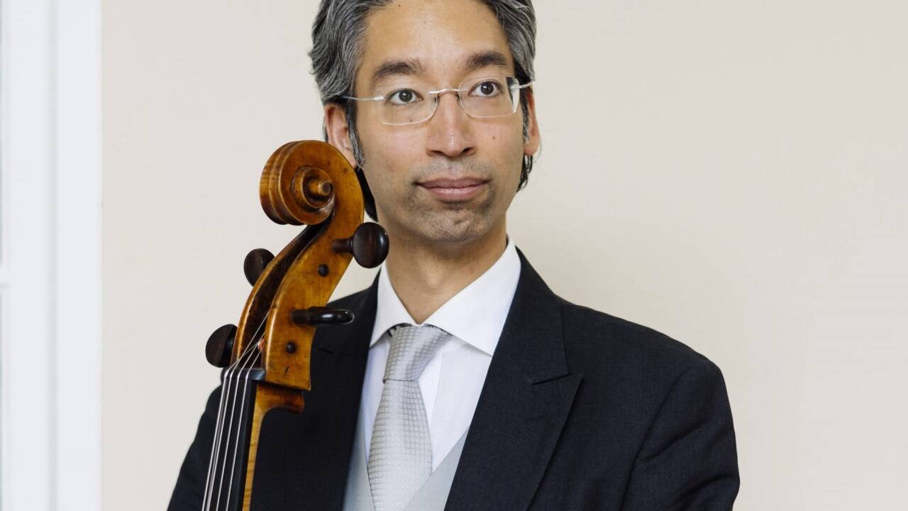 Bernhard Naoki Hedenborg ist Cellist bei den Wiener Philharmonikern. Bernhard Naoki Hedenborg ist Cellist bei den Wiener Philharmonikern.