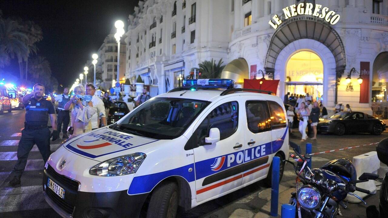 84 Tote nach Anschlag in Nizza - Attentäter identifiziert