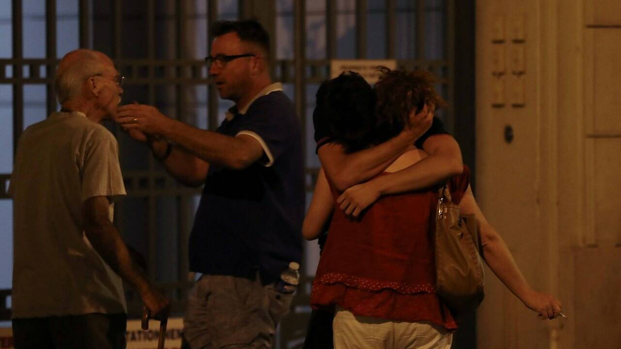 84 Tote nach Anschlag in Nizza - Attentäter identifiziert