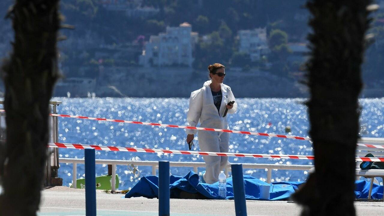 84 Tote nach Anschlag in Nizza - Attentäter identifiziert