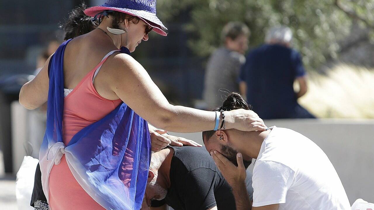 84 Tote nach Anschlag in Nizza - Attentäter identifiziert