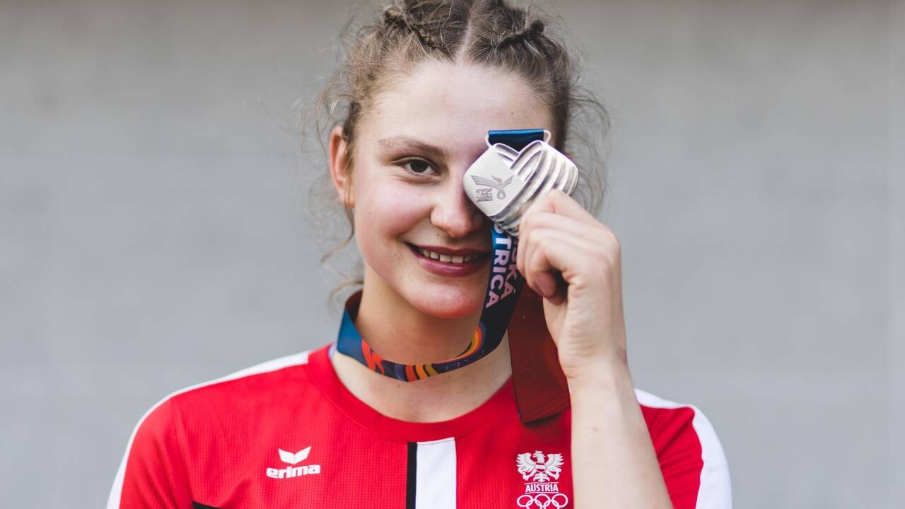 Elena Dengg gewann bei Jugend-Olympia Silber. 