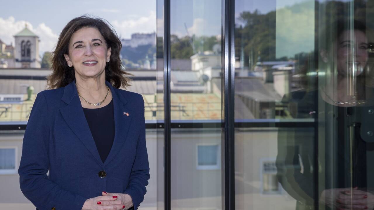US-Botschafterin Victoria Kennedy war zu Besuch in Salzburg. US-Botschafterin Victoria Kennedy war zu Besuch in Salzburg.