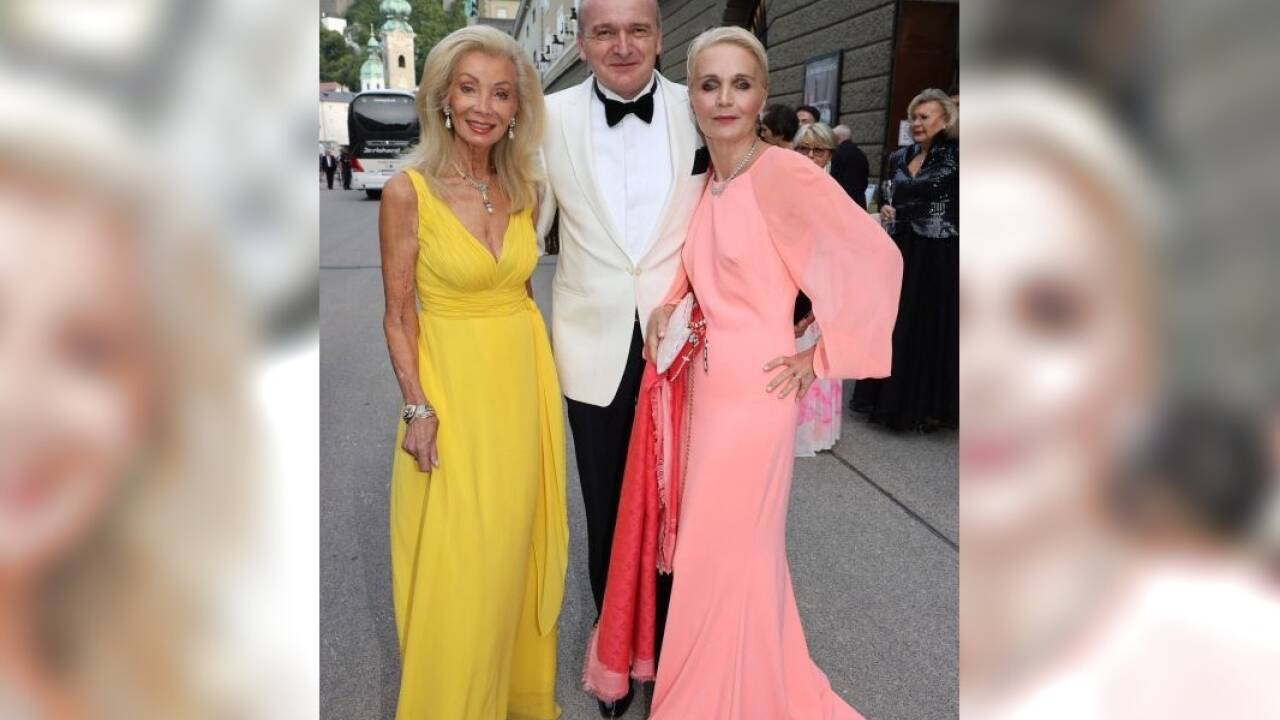  Elisabeth Himmer-Hirnigel mit dem deutschen Unternehmerpaar Günther Bessinger und Claudia Gugger-Bessinger. 