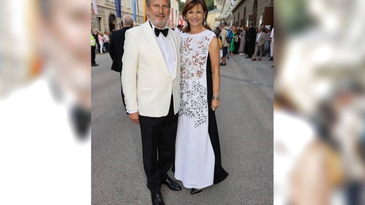 Johannes Hahn und Susanne Riess. 
