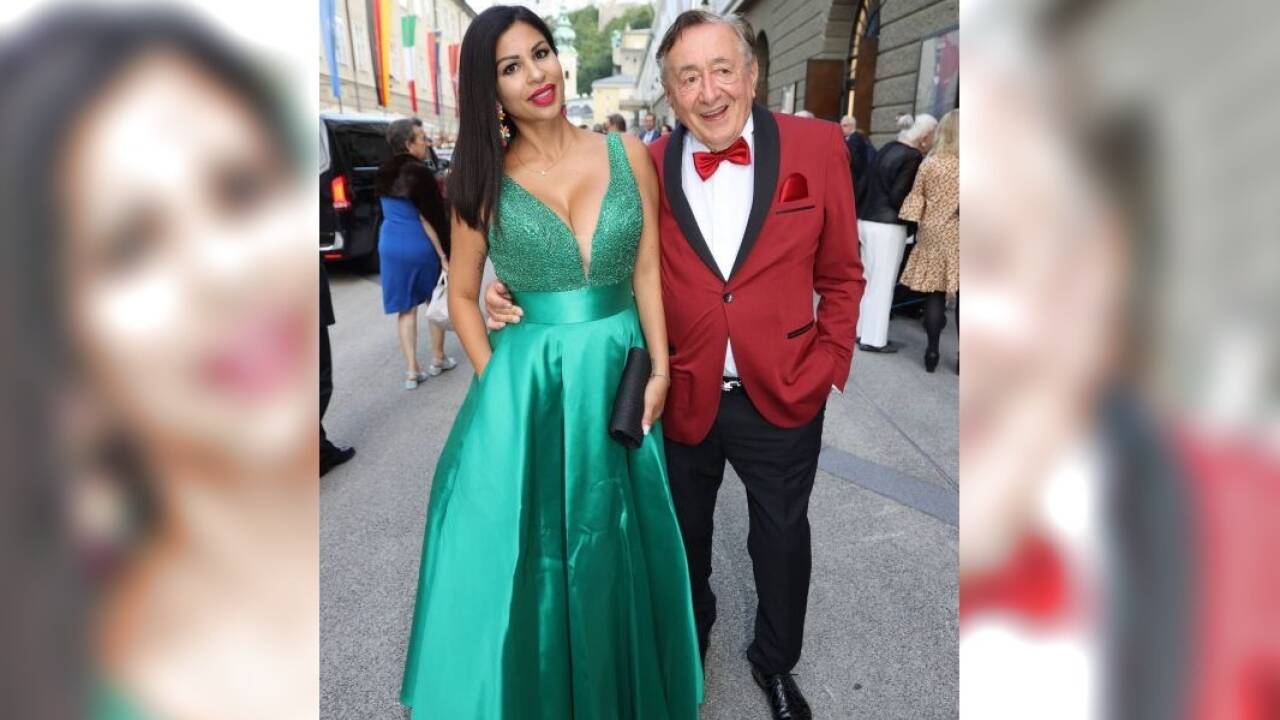 Richard Lugner mit „Bambi“ Nina Bruckner. 