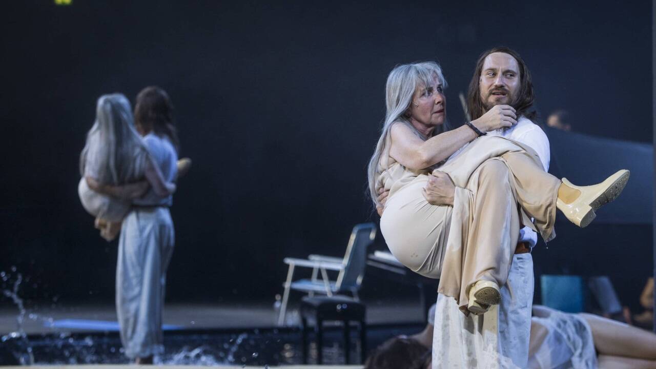 Oda Thormeyer (Iphigenia), Sebastian Zimmler (Agamemnon/Toas) Oda Thormeyer (Iphigenia), Sebastian Zimmler (Agamemnon/Toas)