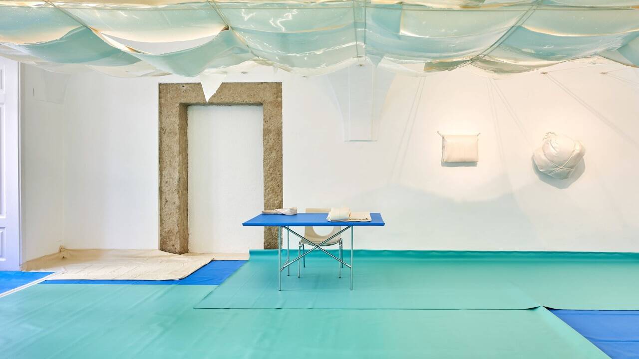 Plastikland mit Sinnesprovokation in der Galerie Sophia Vonier.<br /> Plastikland mit Sinnesprovokation in der Galerie Sophia Vonier.<br />
