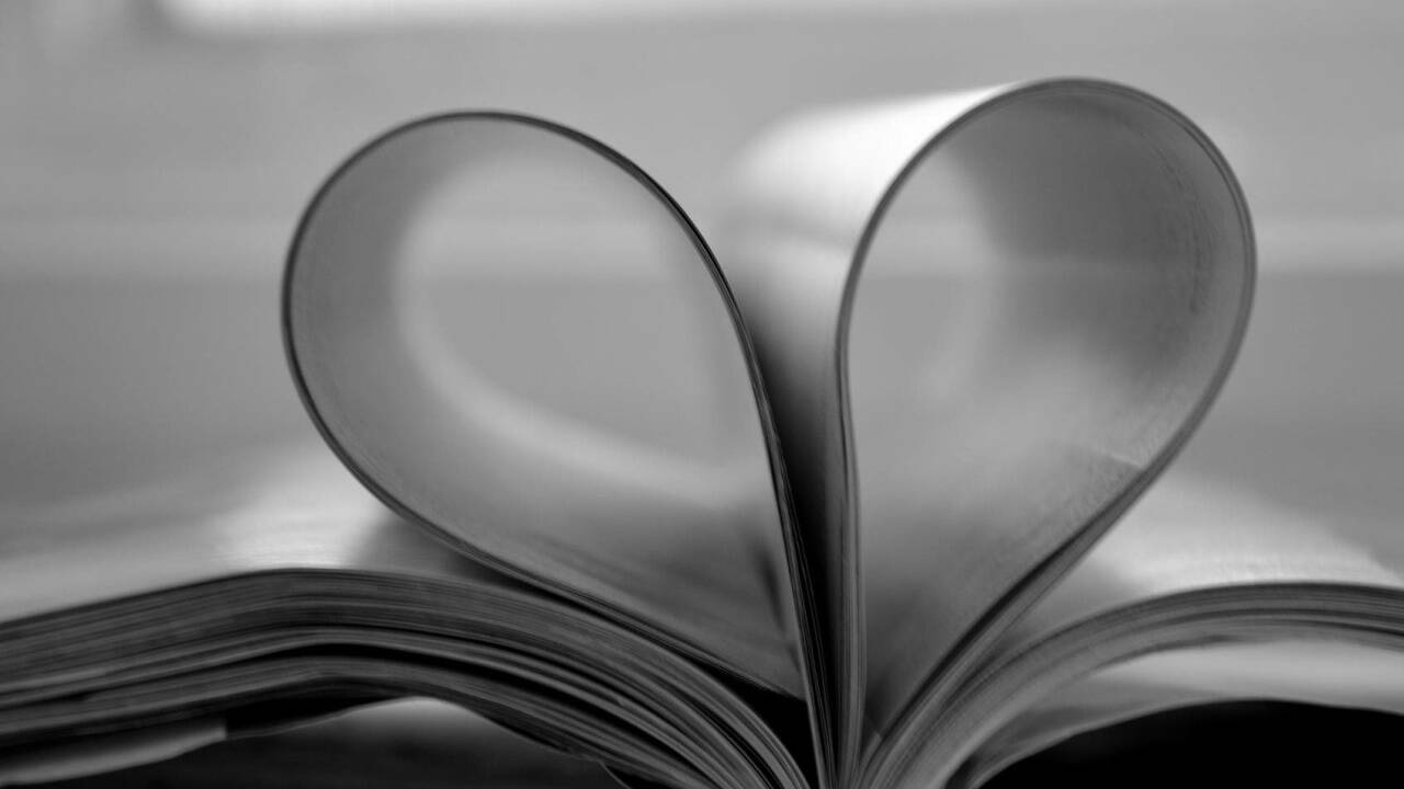 SN-Kulturredakteur Bernhard Flieher schreibt über eine ganz besondere Liebe – die Liebe zum Wort.  