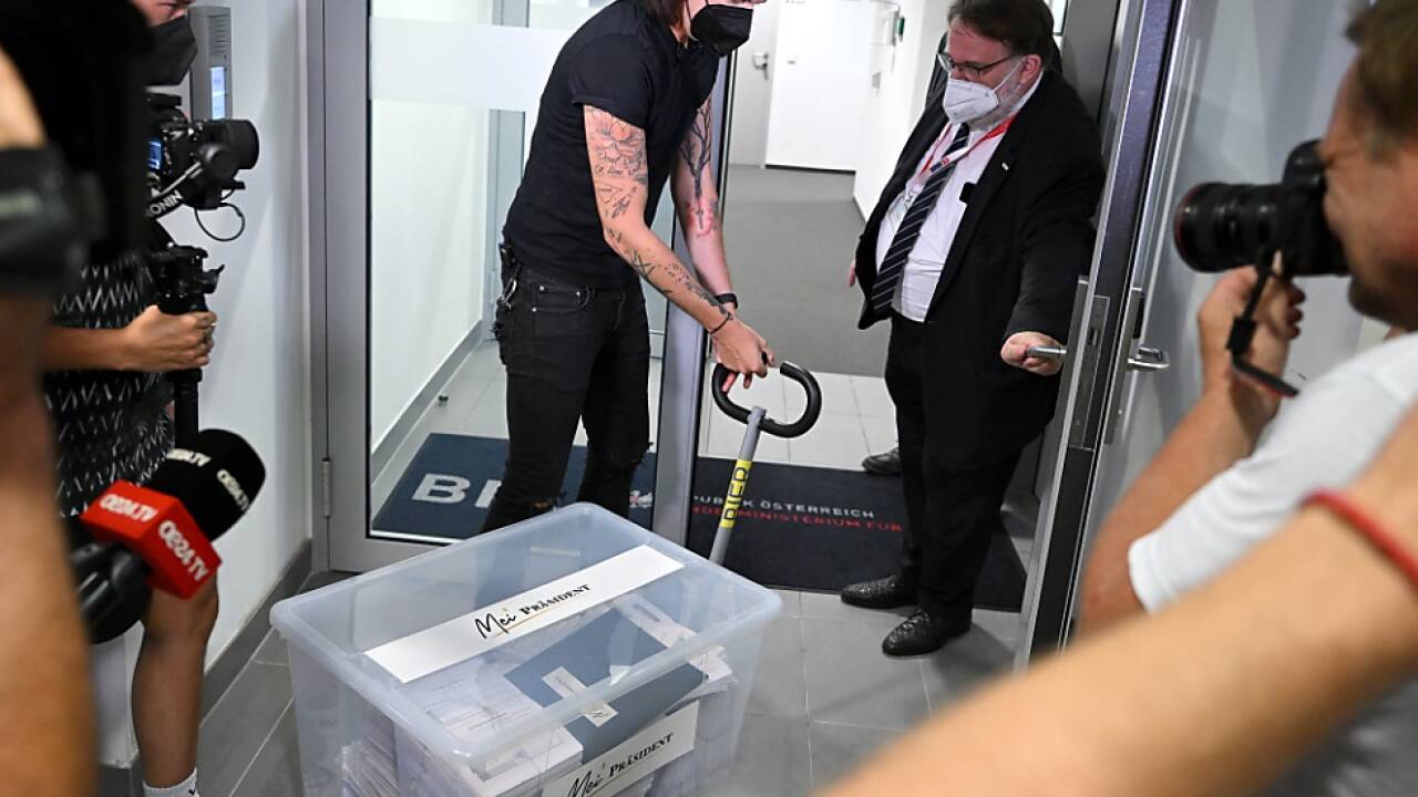 Marco Pogo lieferte als erster Unterstützungserklärungen ab 