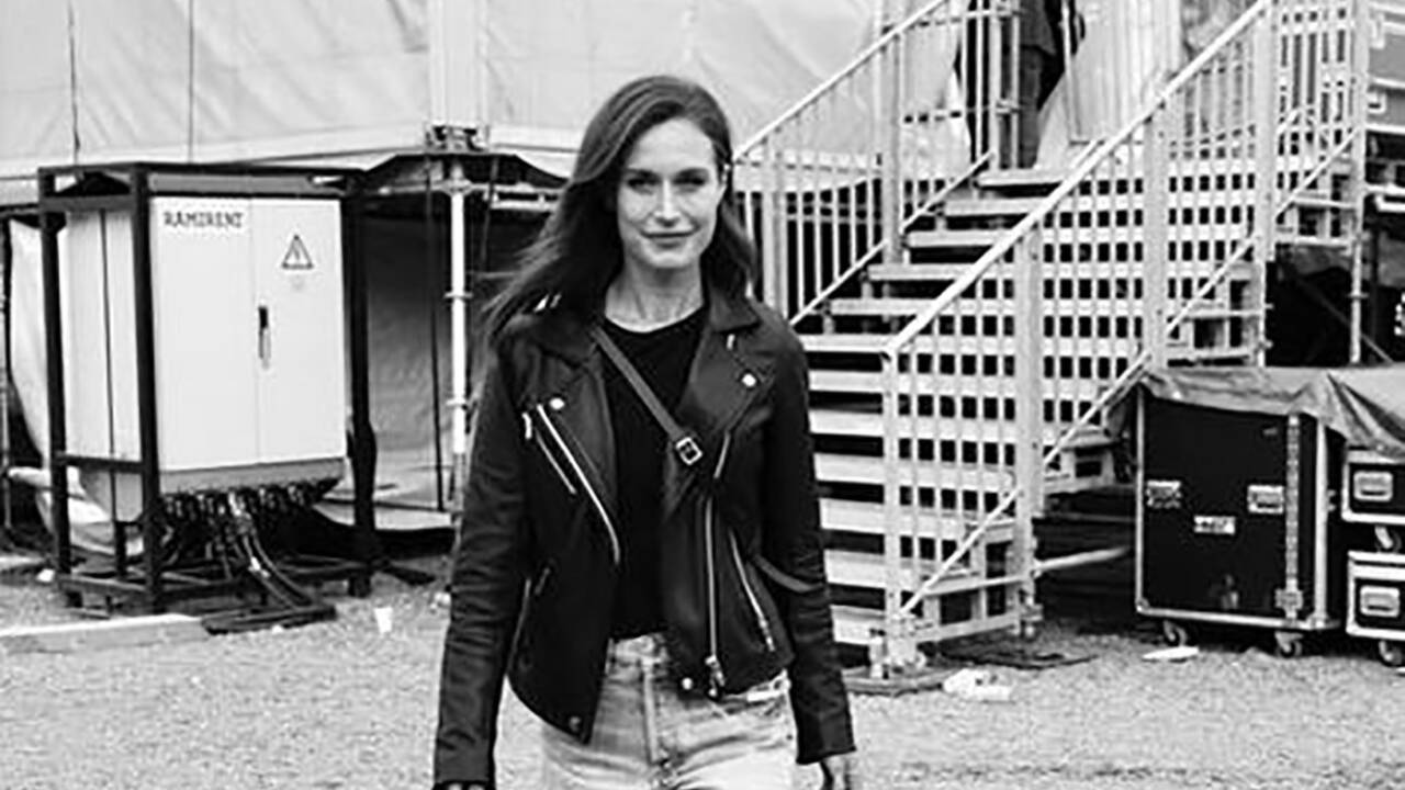 Die finnische Regierungschefin Sanna Marin bei einem Musikfestival.  Die finnische Regierungschefin Sanna Marin bei einem Musikfestival.