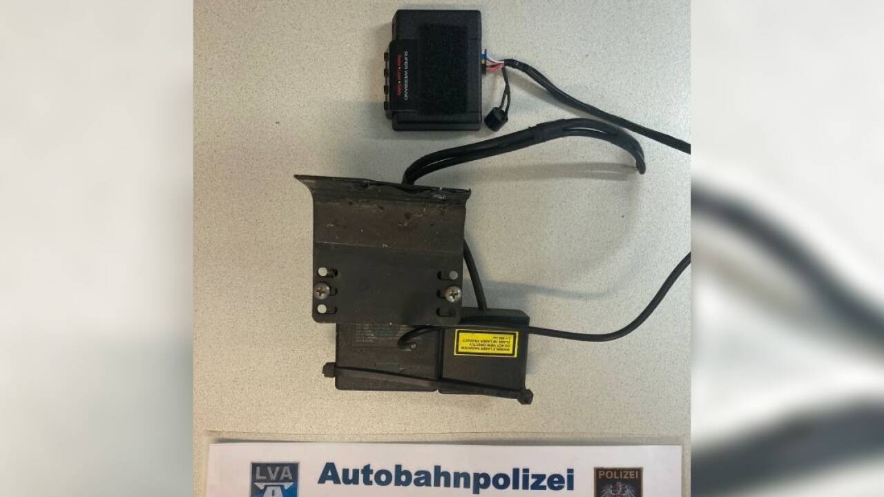 St. Michael Sportwagenfahrer hatte Laserblocker am Auto montiert SN.at