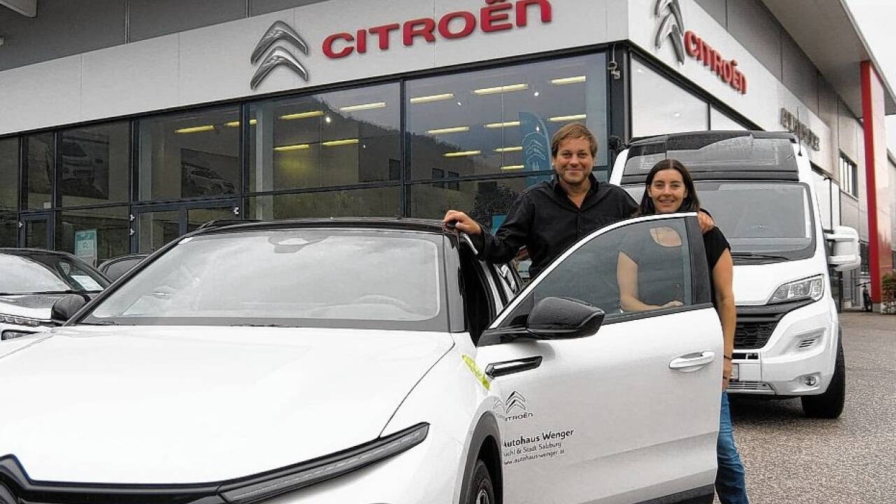 Das Autohaus Wenger setzt seit einigen Jahren auch auf Wohnmobile, zudem bekommen Michael Meierhofer und Barbara Meierhofer-Wenger bis Jahresende eine weitere Marke ins Sortiment. Bild: Das Autohaus Wenger setzt seit einigen Jahren auch auf Wohnmobile, zudem bekommen Michael Meierhofer und Barbara Meierhofer-Wenger bis Jahresende eine weitere Marke ins Sortiment. Bild: