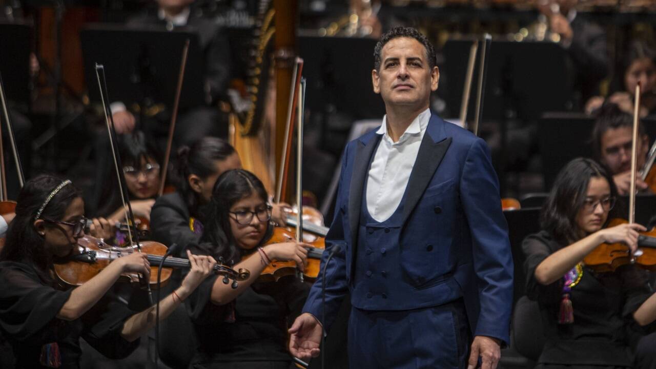 Juan Diego Flórez mit dem Sinfonía por el Perú Youth Orchestra  