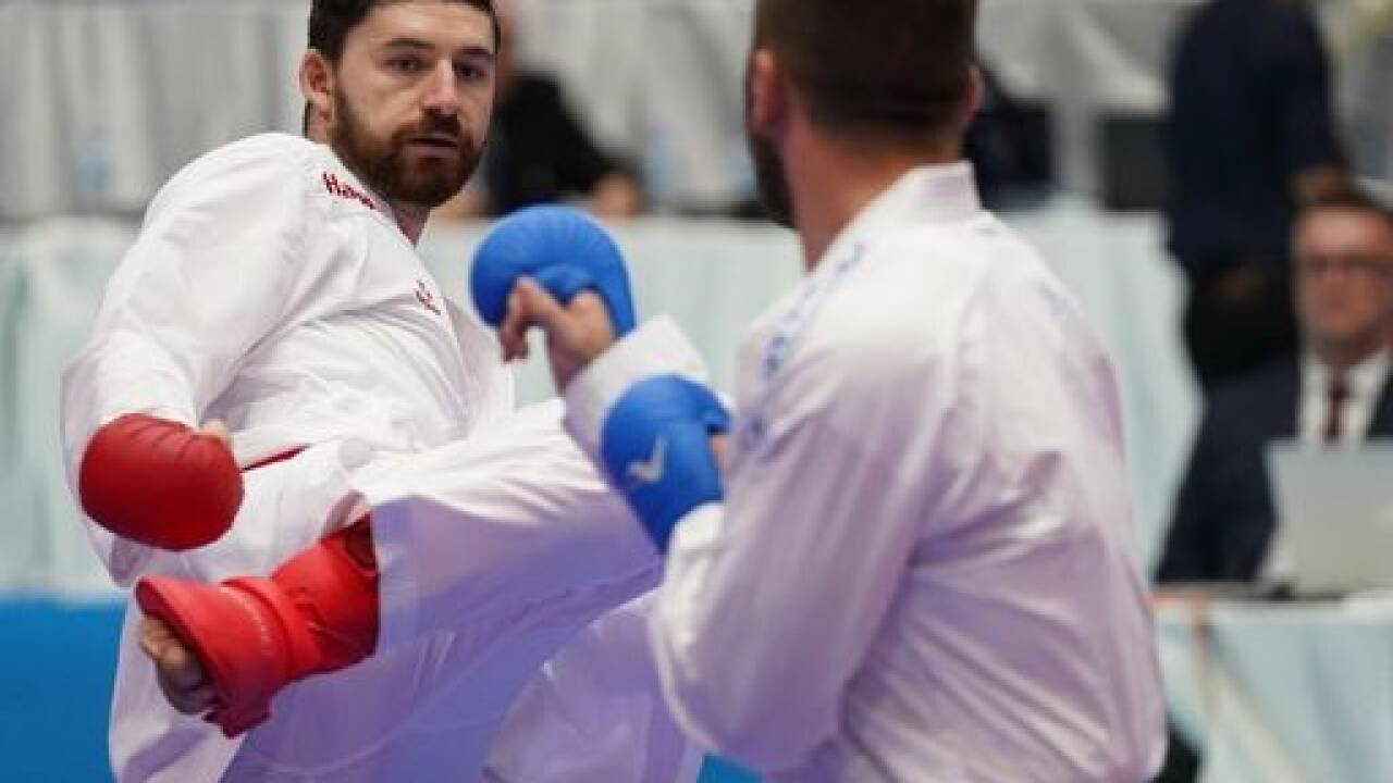 Robin Rettenbacher kämpft um eine Medaille. Robin Rettenbacher kämpft um eine Medaille.