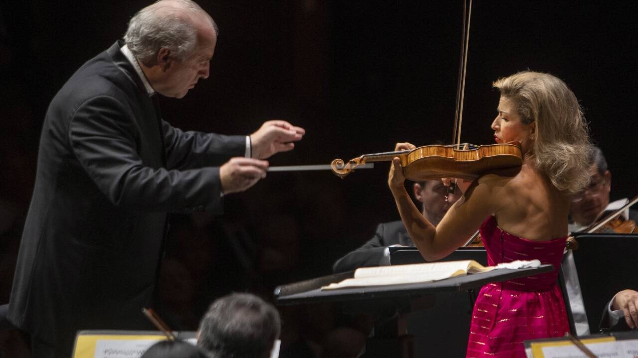 Manfred Honeck und Anne-Sophie Mutter im Großen Festspielhaus. Manfred Honeck und Anne-Sophie Mutter im Großen Festspielhaus.