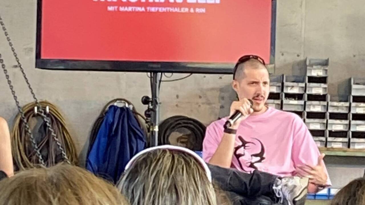 Ein Millionär mit Problemen: Rapper Rin beim FAQ Bregenzerwald.  Ein Millionär mit Problemen: Rapper Rin beim FAQ Bregenzerwald.