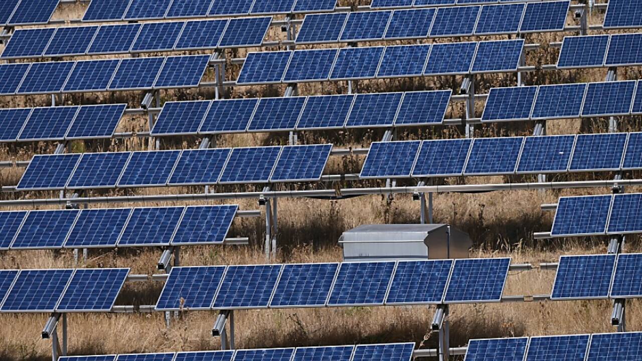 Solarmodule auf Mülldeponie in Deutschland 
