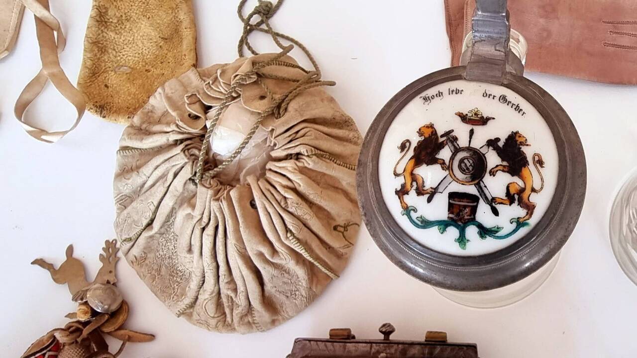 Ausstellungsansicht „Hautkontakt“ im Museum Fronfeste Neumarkt  