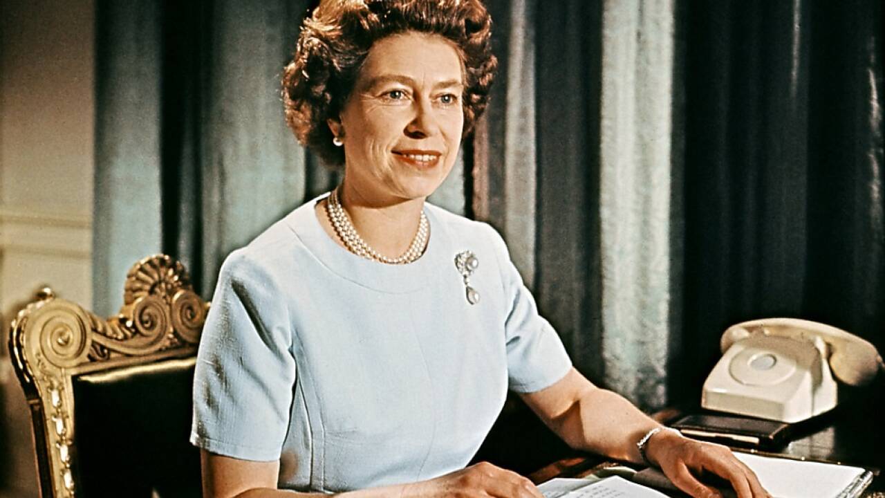 Queen Elizabeth II. auf einer Weihnachtsaufnahme des Jahres 1971 