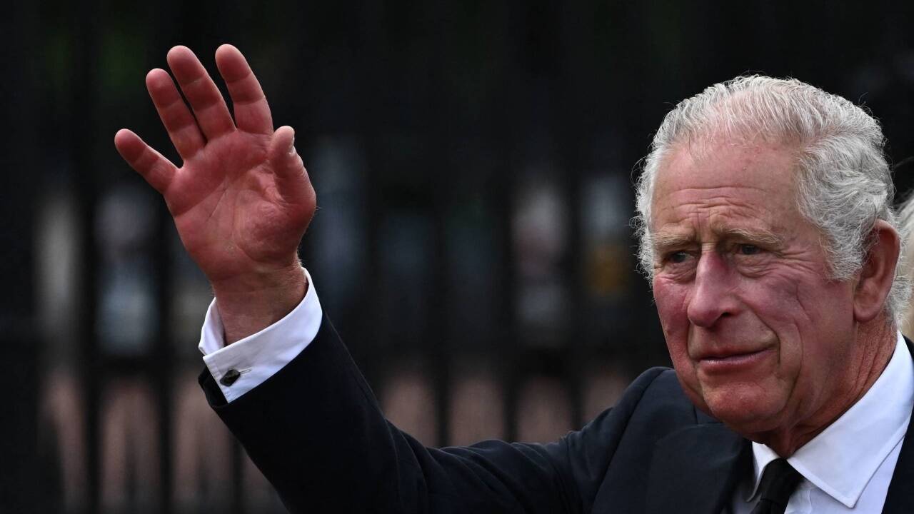 Charles III. in London umjubelt. 