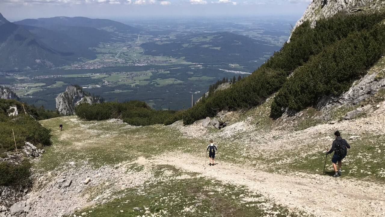 Ein Teil der Strecke oberhalb des Kanonenrohrs als Wanderweg im Sommer. Ein Teil der Strecke oberhalb des Kanonenrohrs als Wanderweg im Sommer.