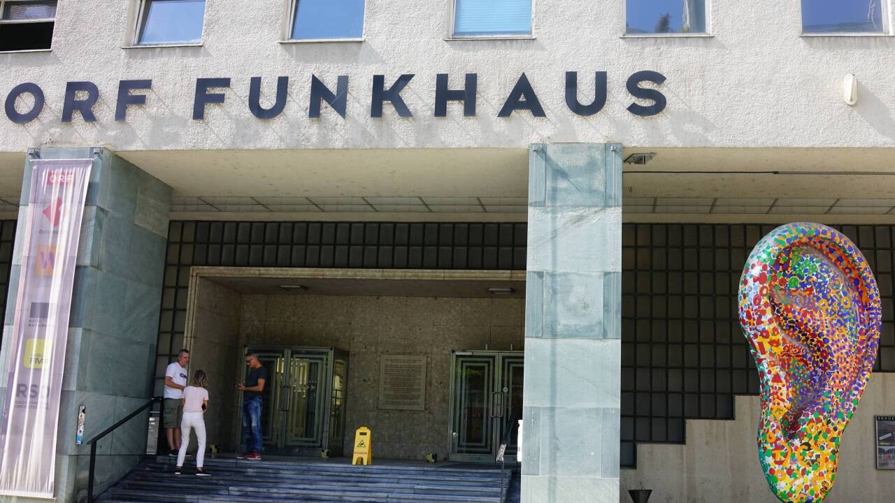 Der Haupteingang zum Funkhaus Argentinierstraße 30a. 