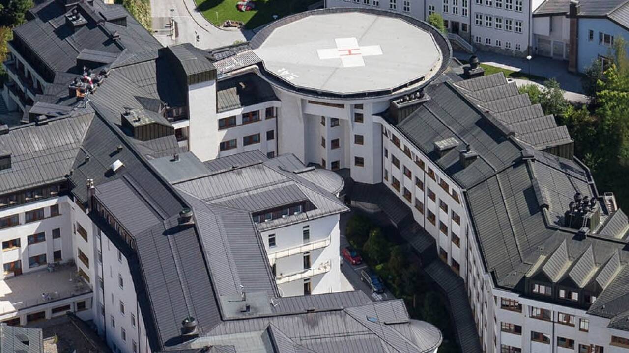 Der Verletzte kam in das Krankenhaus Schwarzach. 