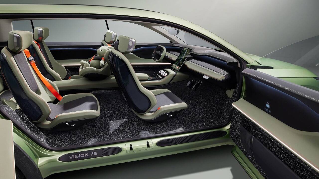Die Konzeptstudie Vision 7S verkörpert für den neuen Škoda-CEO Klaus Zellmer den beschleunigten Transformationsprozess hin zu E-Mobilität und Digitalisierung. Als Siebensitzer zielt das zukünftige Modell auch auf den Kodiaq, der häufig mit sieben Sitzplätzen geordert wird.  
