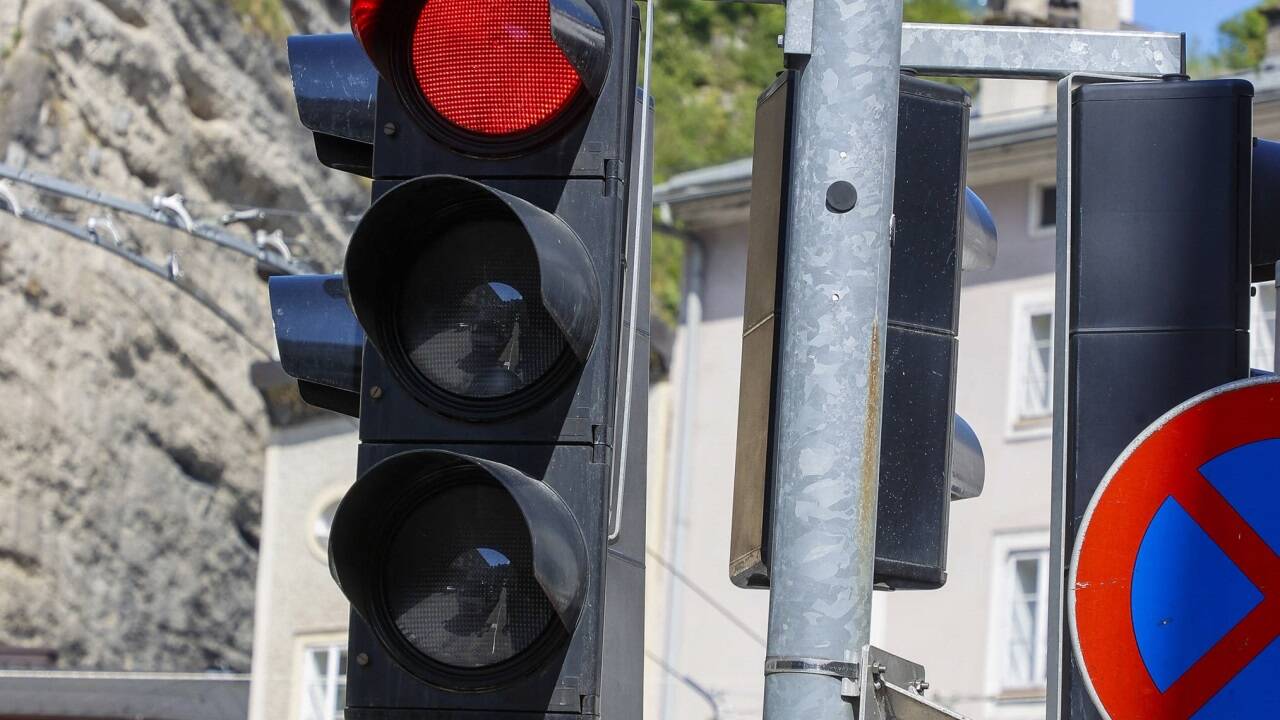 Rechtsabbiegen für Radfahrer bei Rot wird fallweise erlaubt.  