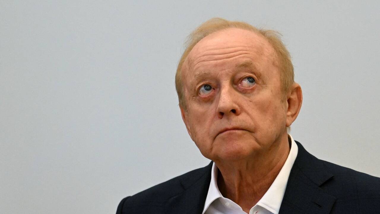 Alfons Schuhbeck (73) steht seit Mittwoch im Münchner Justizpalast wegen Steuerhinterziehung vor Gericht. 