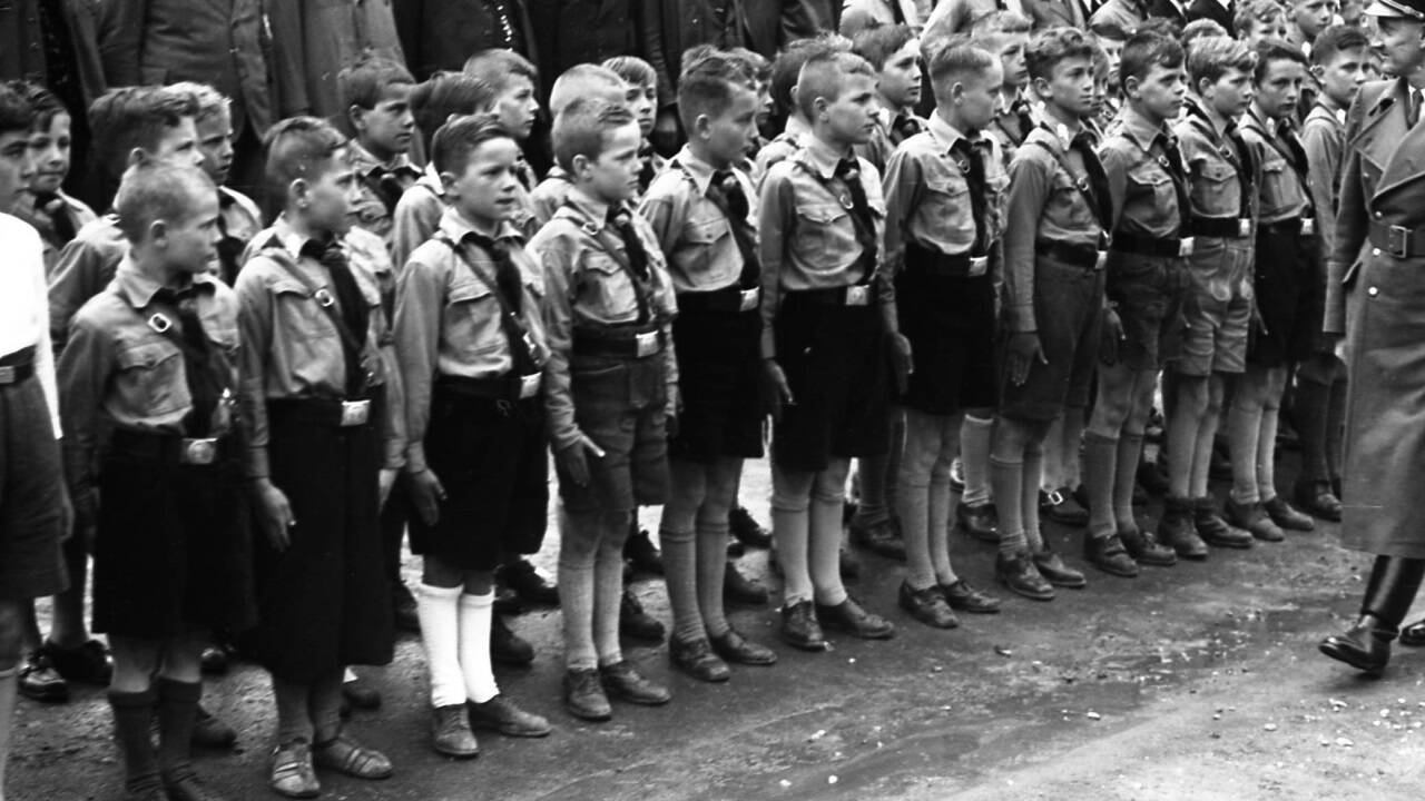 Am 20. Mai 1939 wurde das Missionshaus St. Rupert am Kreuzberg an die Salzburger Schulstiftung unter Karl Springenschmid übergeben. Gauleiter Friedrich Rainer kam zur feierlichen Übernahme. 