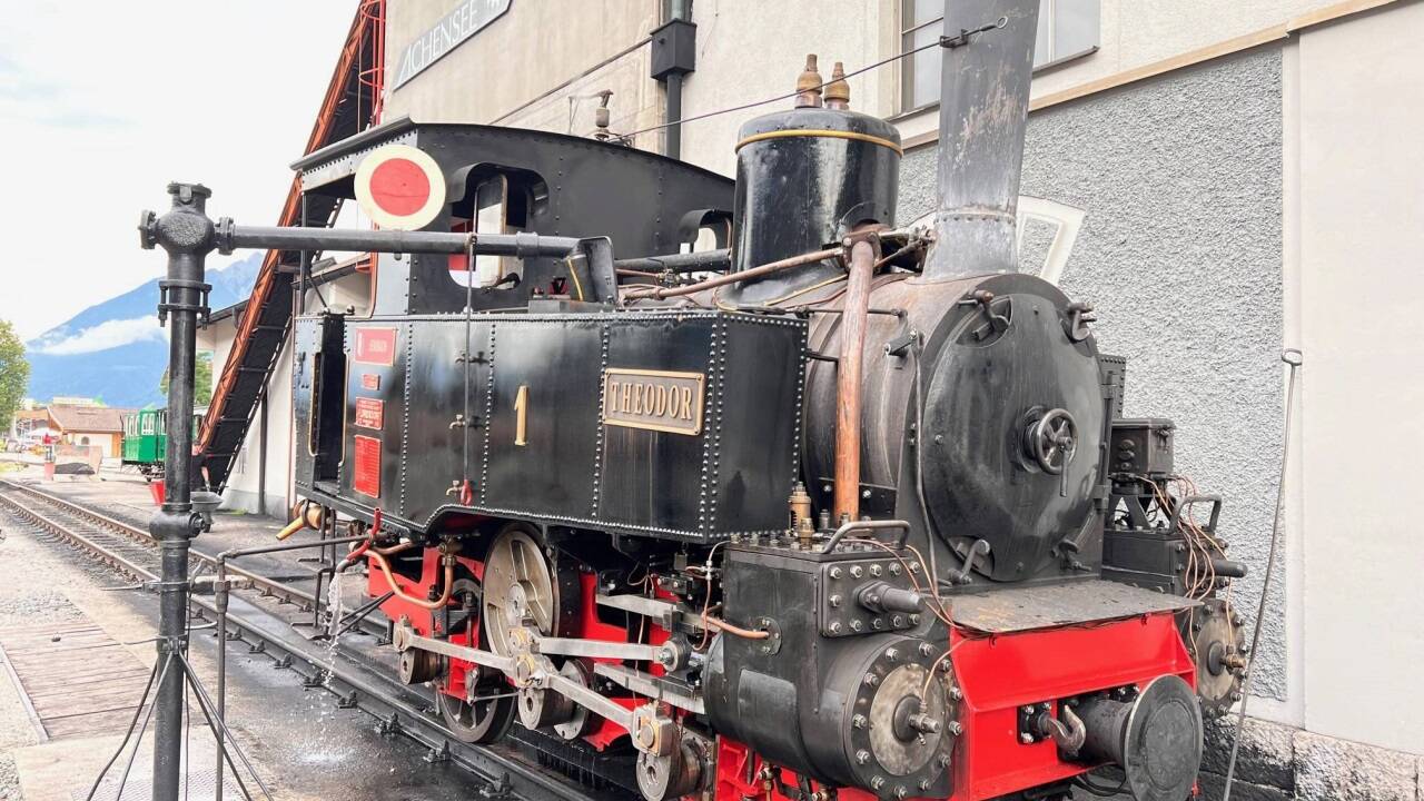 Auch die Lok Theodor wurde generalsaniert.  Auch die Lok Theodor wurde generalsaniert.