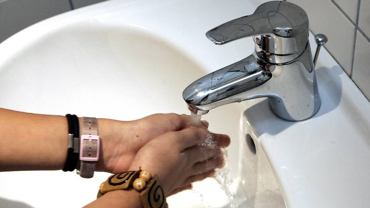 Händewaschen in Salzburger Schulen und Kindergärten nur mehr mit Kaltwasser. 