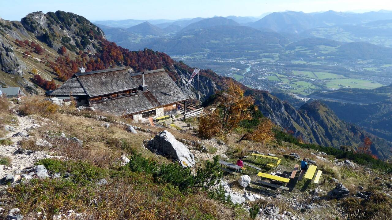 Grenzenlos sonnige Aussichten von der Toni-Lenz-Hütte. 