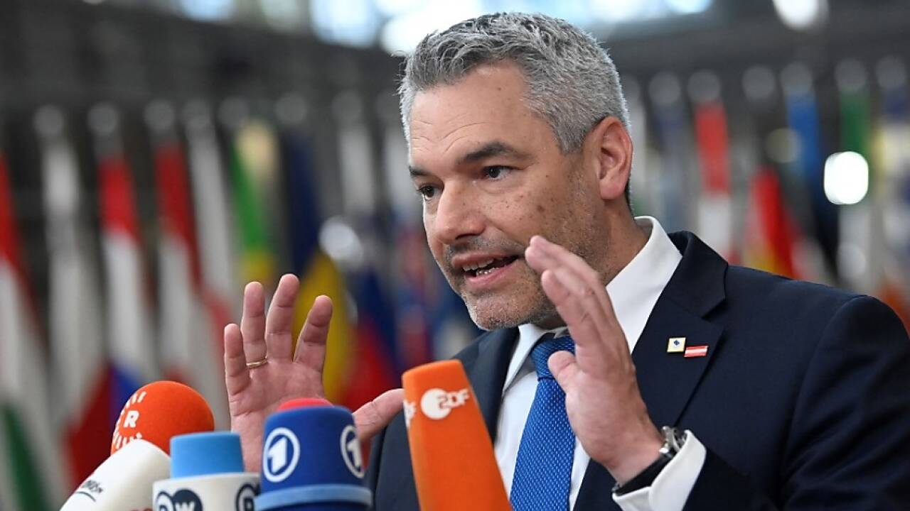 Nehammer verteidigt Parteifreunde 