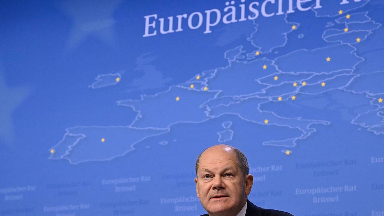 Deutschlands Kanzler Olaf Scholz befand sich in Brüssel in der Defensive. 