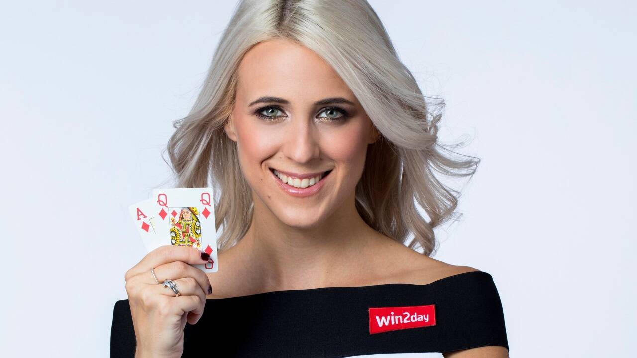 Jessica Teusl hat sich im Juli bei den World Series of Poker gegen mehr als 1000 Frauen durchgesetzt – und darf sich seitdem Poker-Weltmeisterin nennen.  