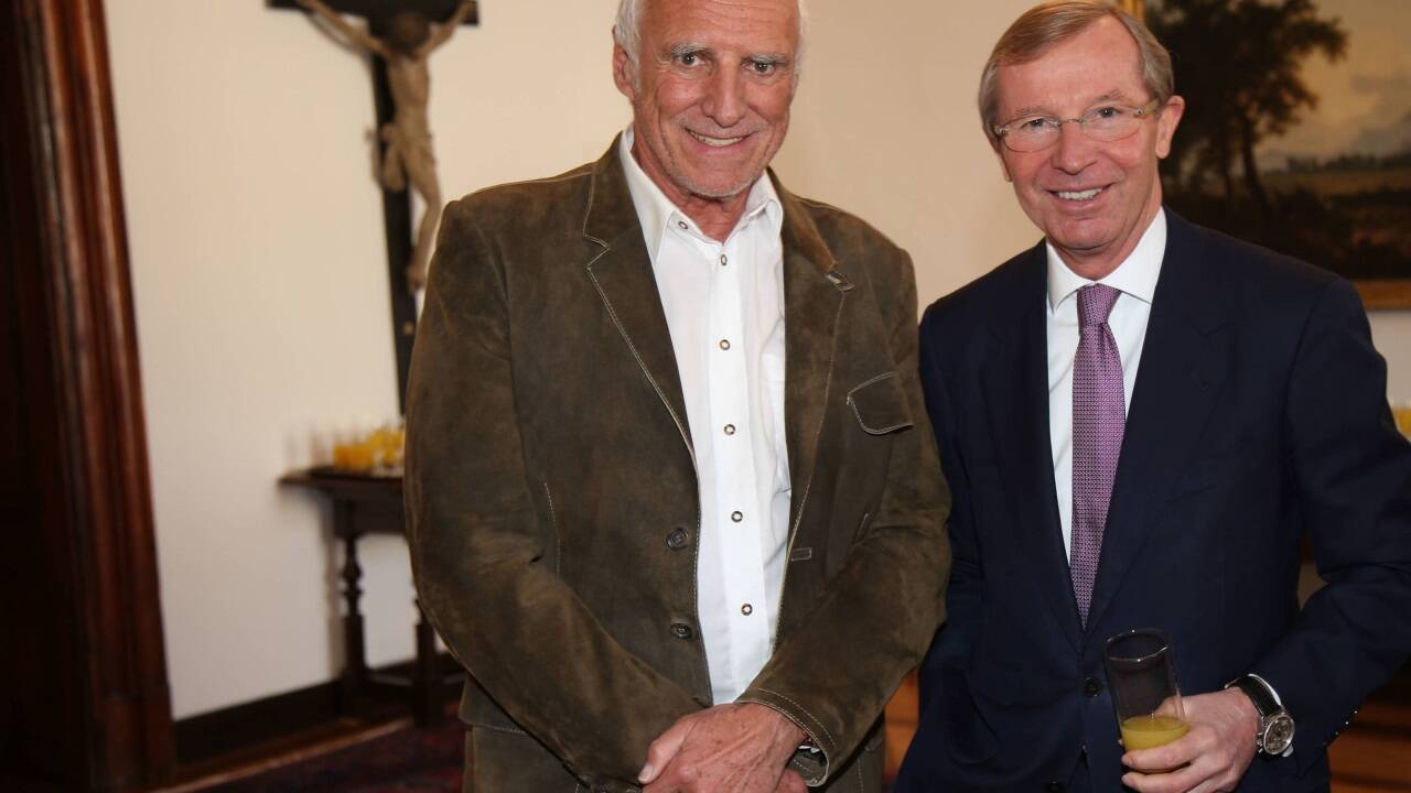 Dietrich Mateschitz (l.) mit Landeshauptmann Wilfried Haslauer (ÖVP), aufgenommen am 4. März 2016 in Salzburg.  