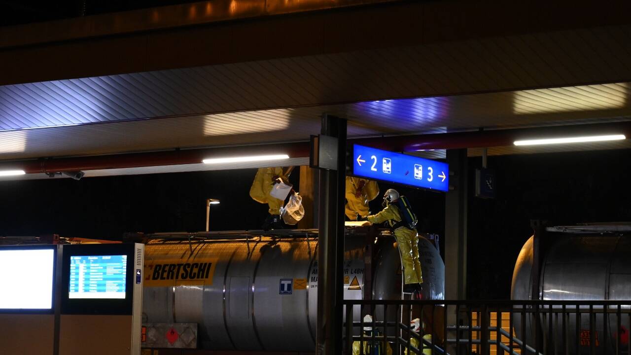 Rund 100 Einsatzkräfte waren vor Ort. Rund 100 Einsatzkräfte waren vor Ort.