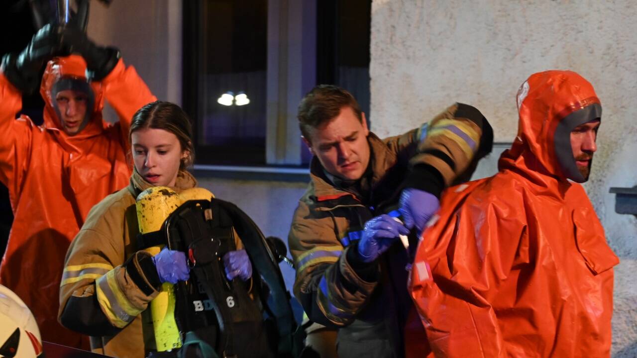 Rund 100 Einsatzkräfte waren vor Ort. Rund 100 Einsatzkräfte waren vor Ort.