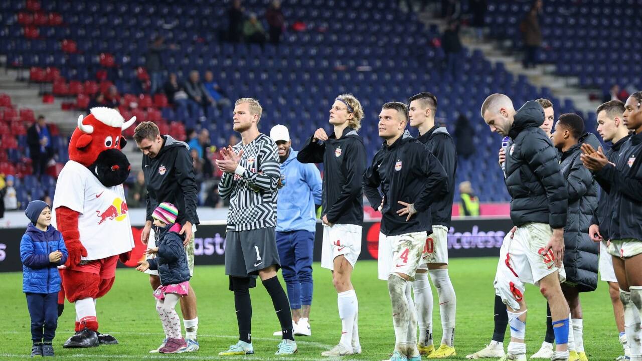 Nur 0:0 gegen Sturm Graz, aber Red Bull Salzburg verteidigte die Tabellenführung. Nur 0:0 gegen Sturm Graz, aber Red Bull Salzburg verteidigte die Tabellenführung.
