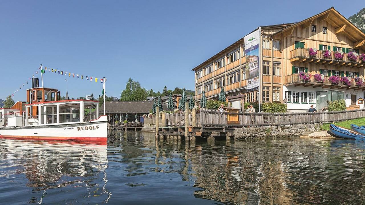Das Seehotel am Grundlsee besticht durch seine einzigartige Lage.  