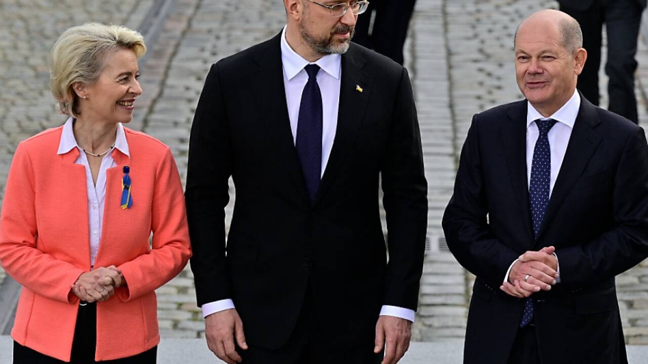 Von der Leyen, Schmyhal und Scholz bei der Konferenz in Berlin 